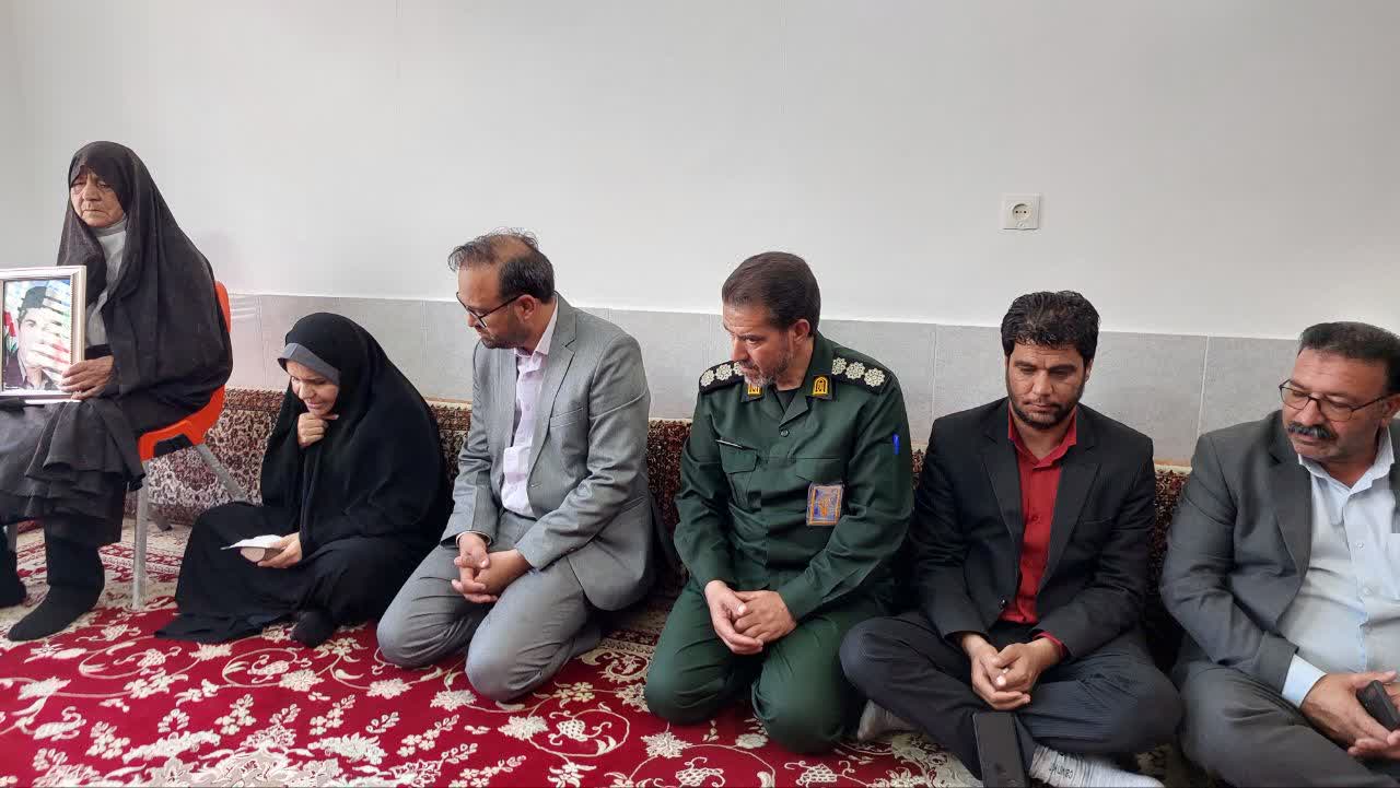  دلجویی از خانواده گرانقدر شهید محمدرضا باباسلطانی در سرایان 