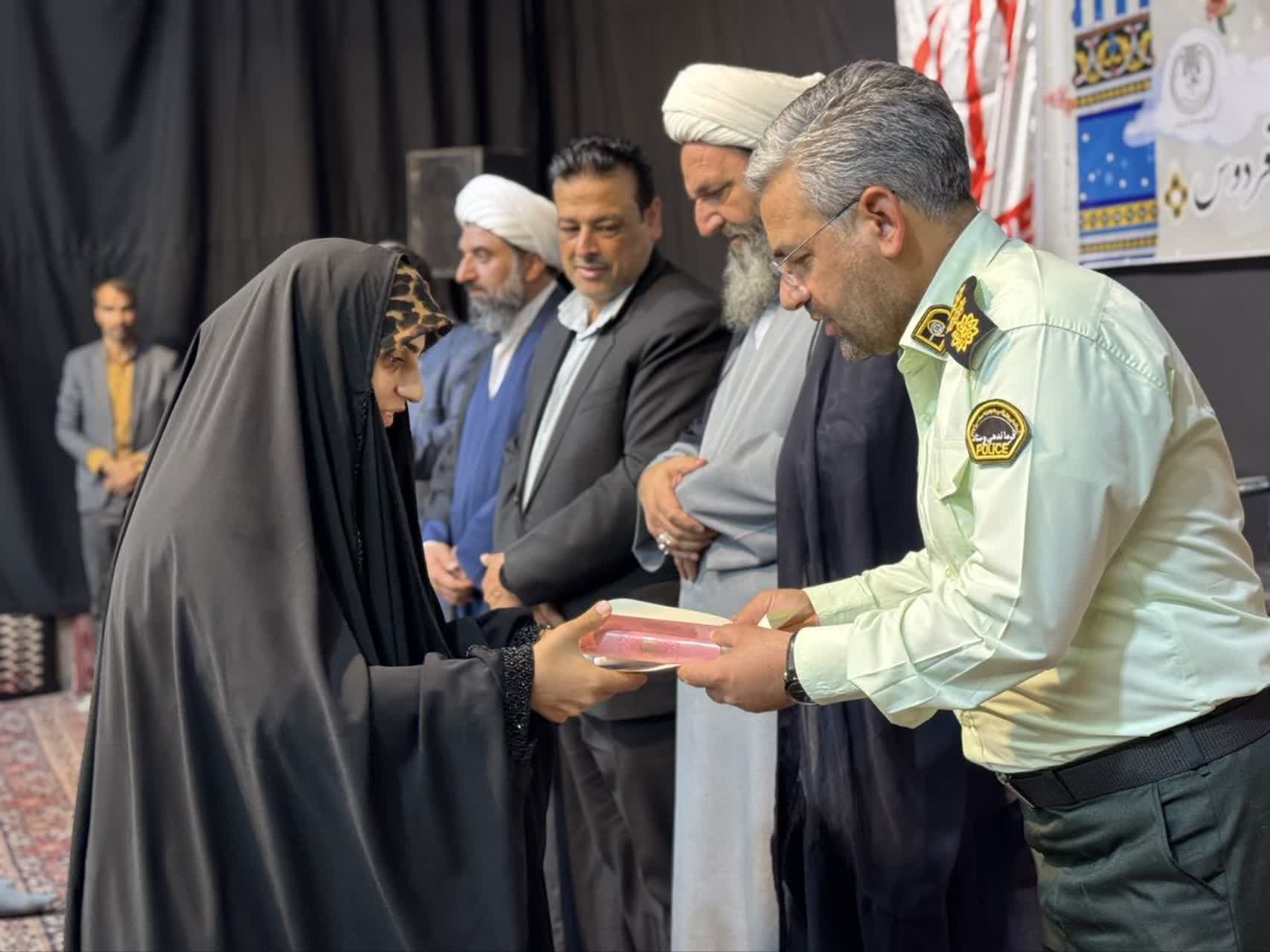  تکریم عوامل اعتکاف شهرستان فردوس برگزار شد