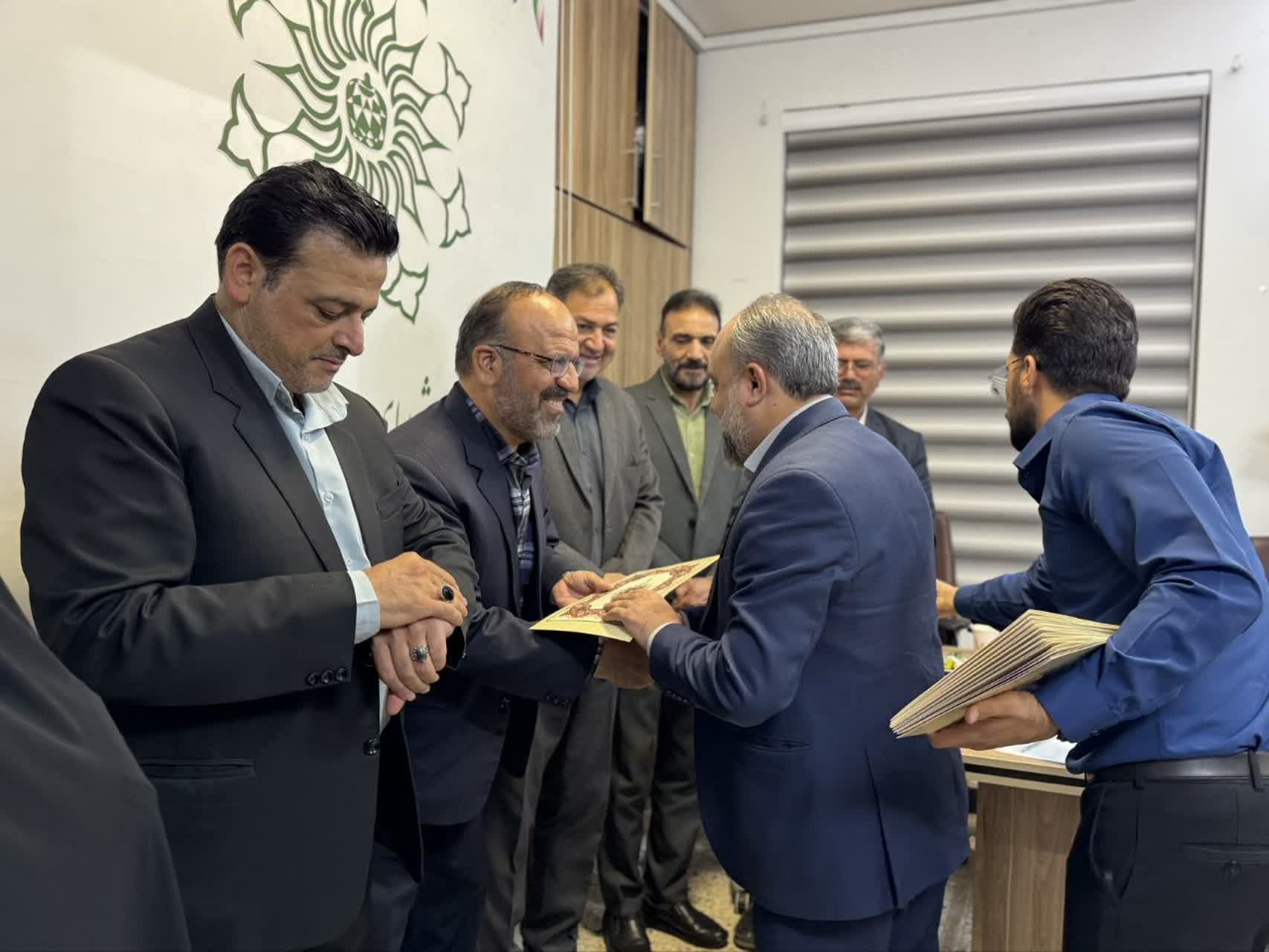 نشست خبری و مراسم تجلیل از خبرنگاران شهرستان فردوس در شهر باغستان