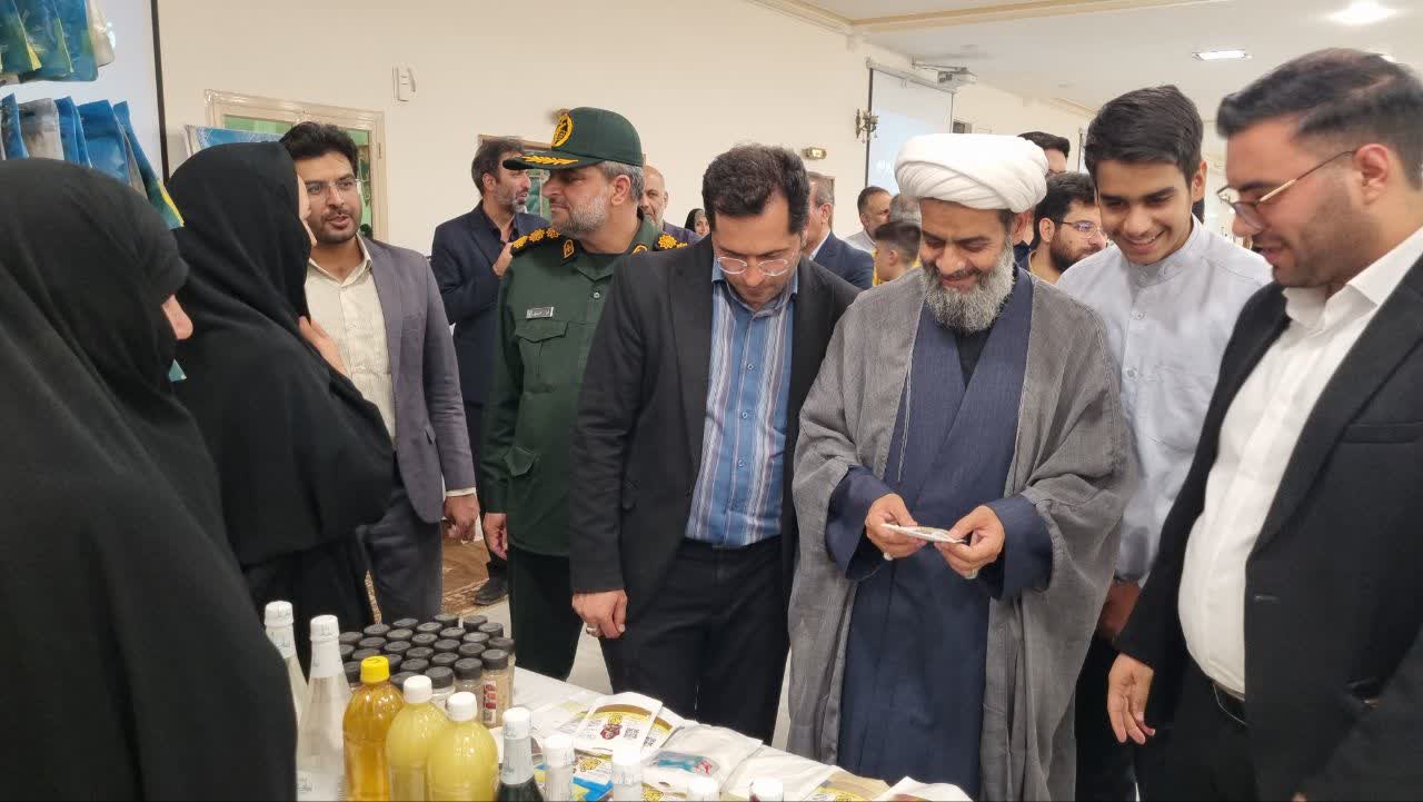 افتتاح نمایشگاه «اقتصاد به توان مردم» با ۶۰ غرفه در بشرویه