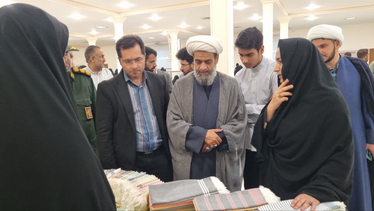 افتتاح نمایشگاه «اقتصاد به توان مردم» با ۶۰ غرفه در بشرویه