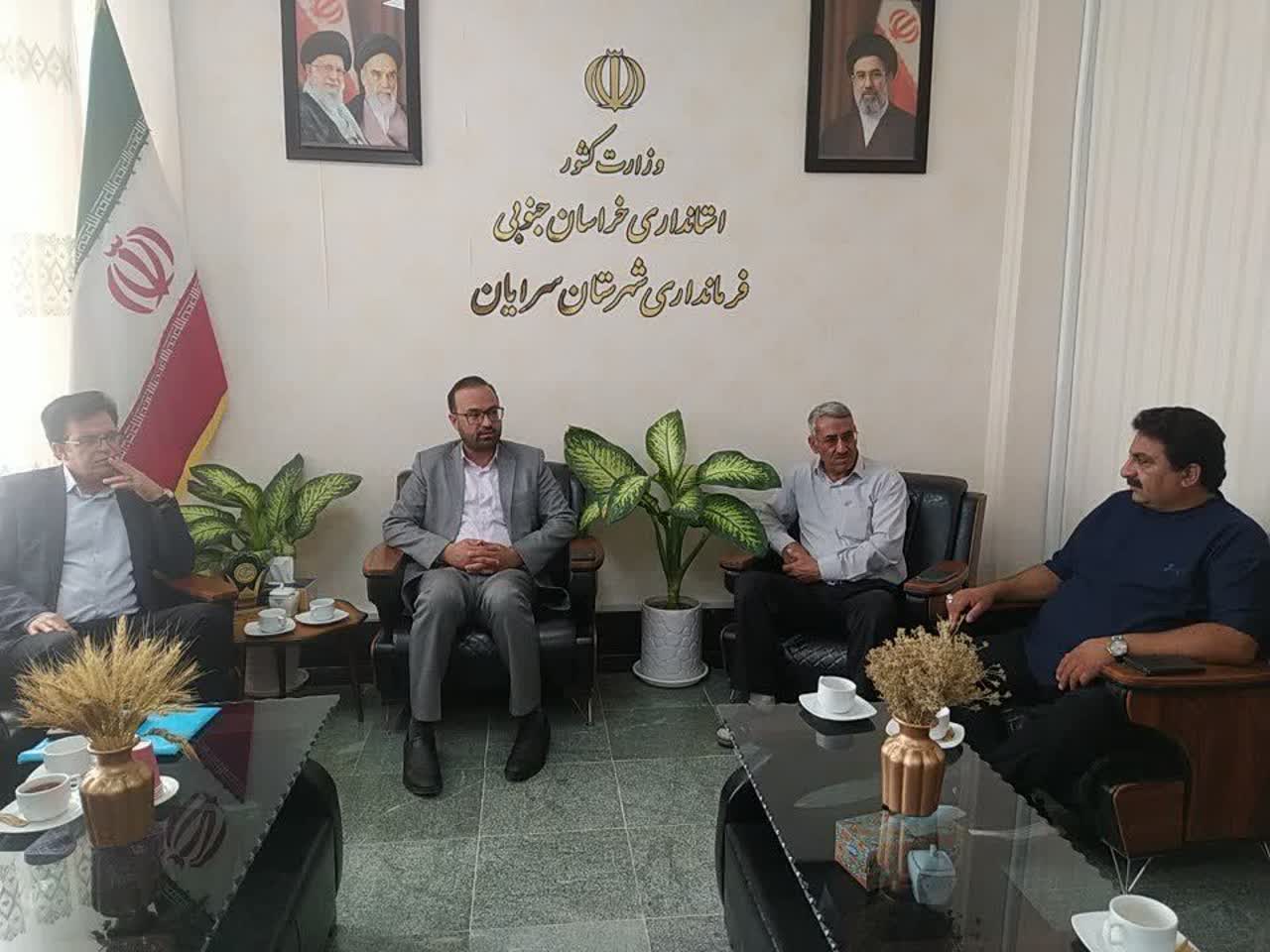بررسی چالش های حوزه حمل ونقل شهرستان در راستای تسهیل جابجایی کالا