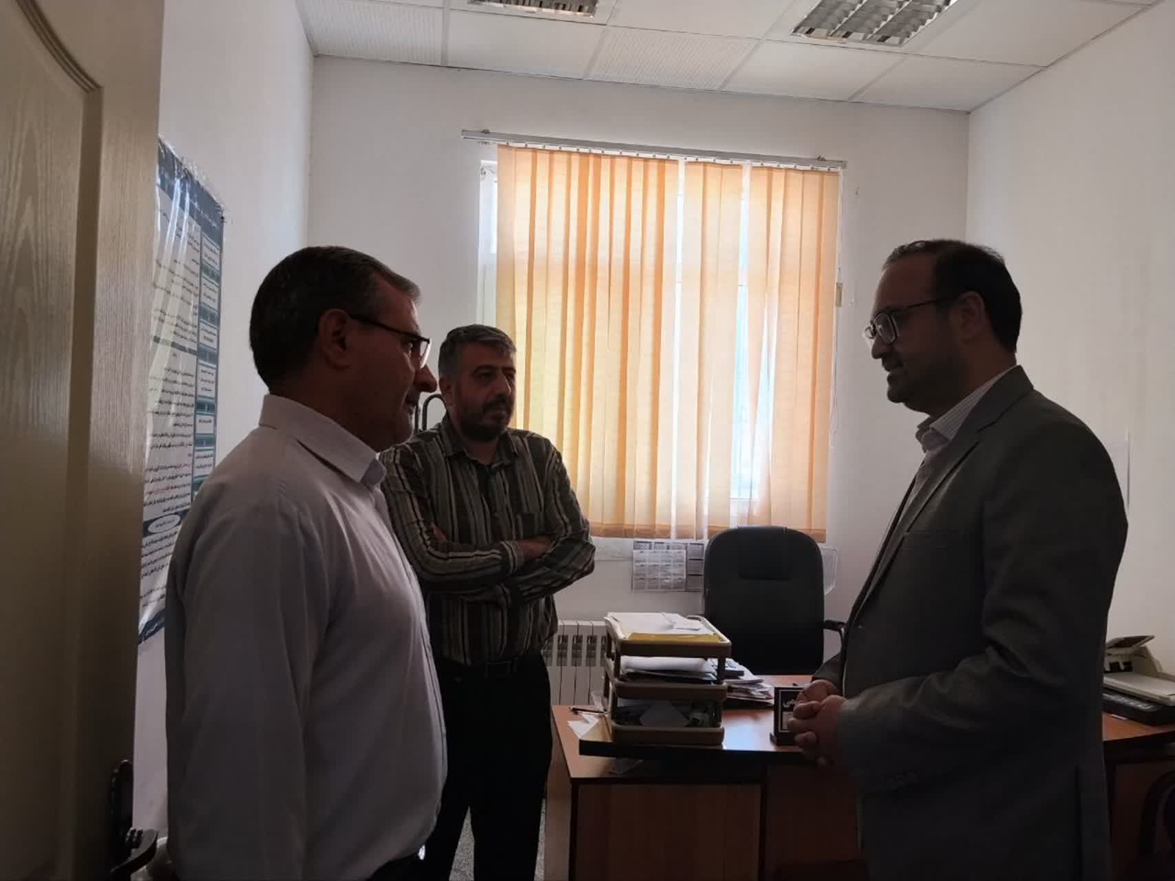 بازدید سرزده فرماندار سرایان از اداره تعاون