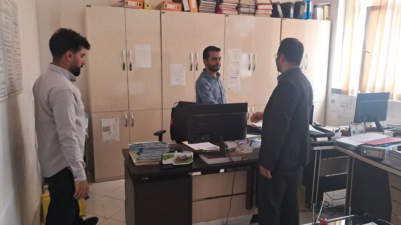 بازدید میدانی فرماندار بشرویه از اداره بنیاد مسکن انقلاب اسلامی