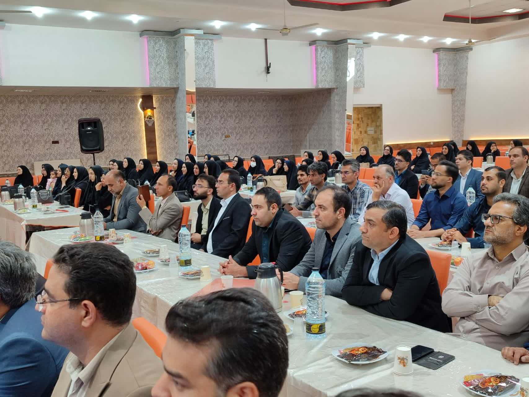 میزبانی شبکه بهداشت و درمان بشرویه از مسئولان و بهورزان خراسان جنوبی