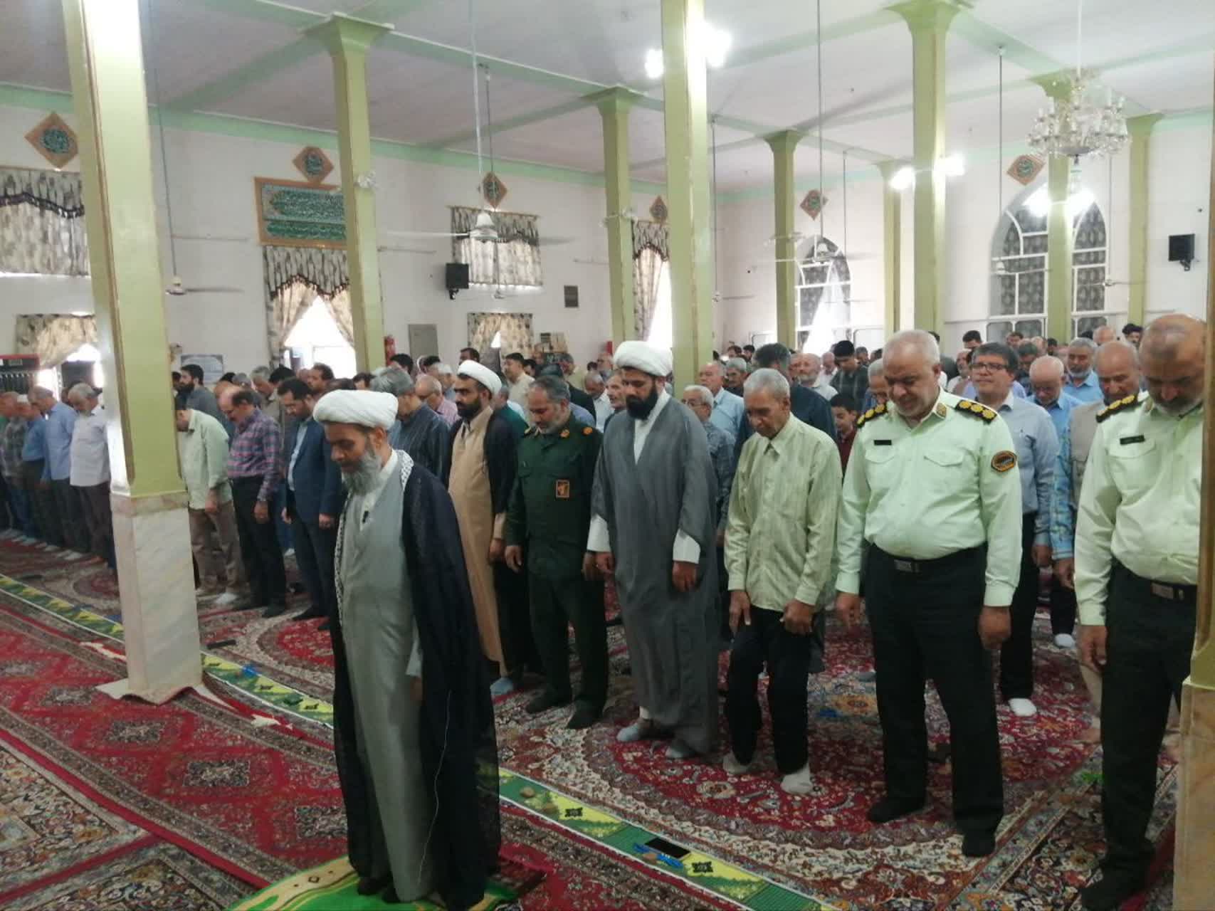حضور فرماندار بشرویه در نماز جمعه