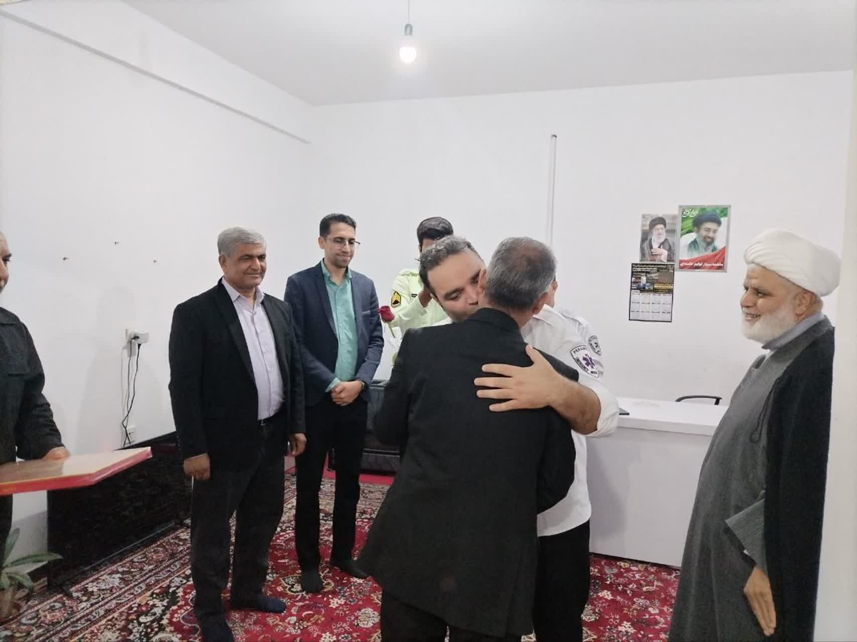 بازدید مسئولان و معتمدین روستای رقه از پایگاه اورژانس ۱۱۵
