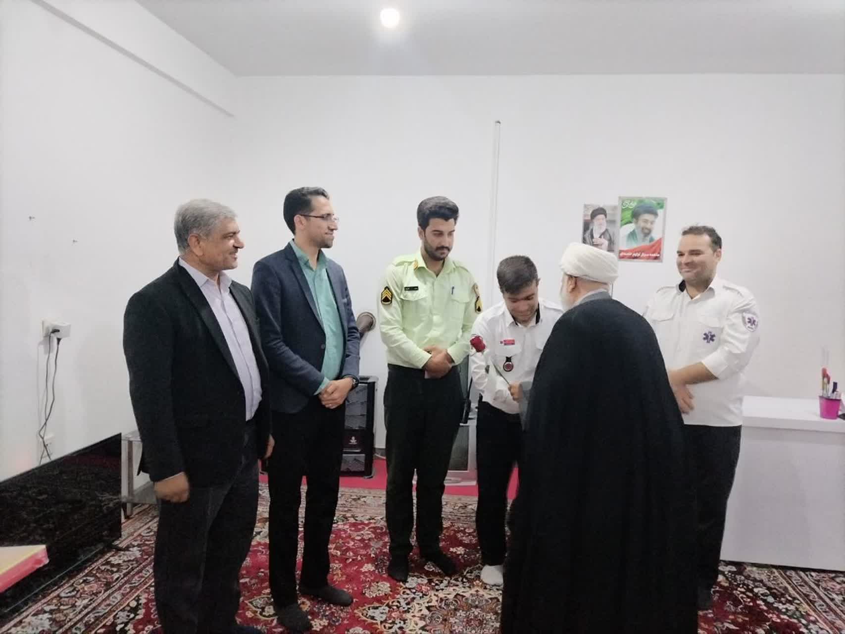 بازدید مسئولان و معتمدین روستای رقه از پایگاه اورژانس ۱۱۵