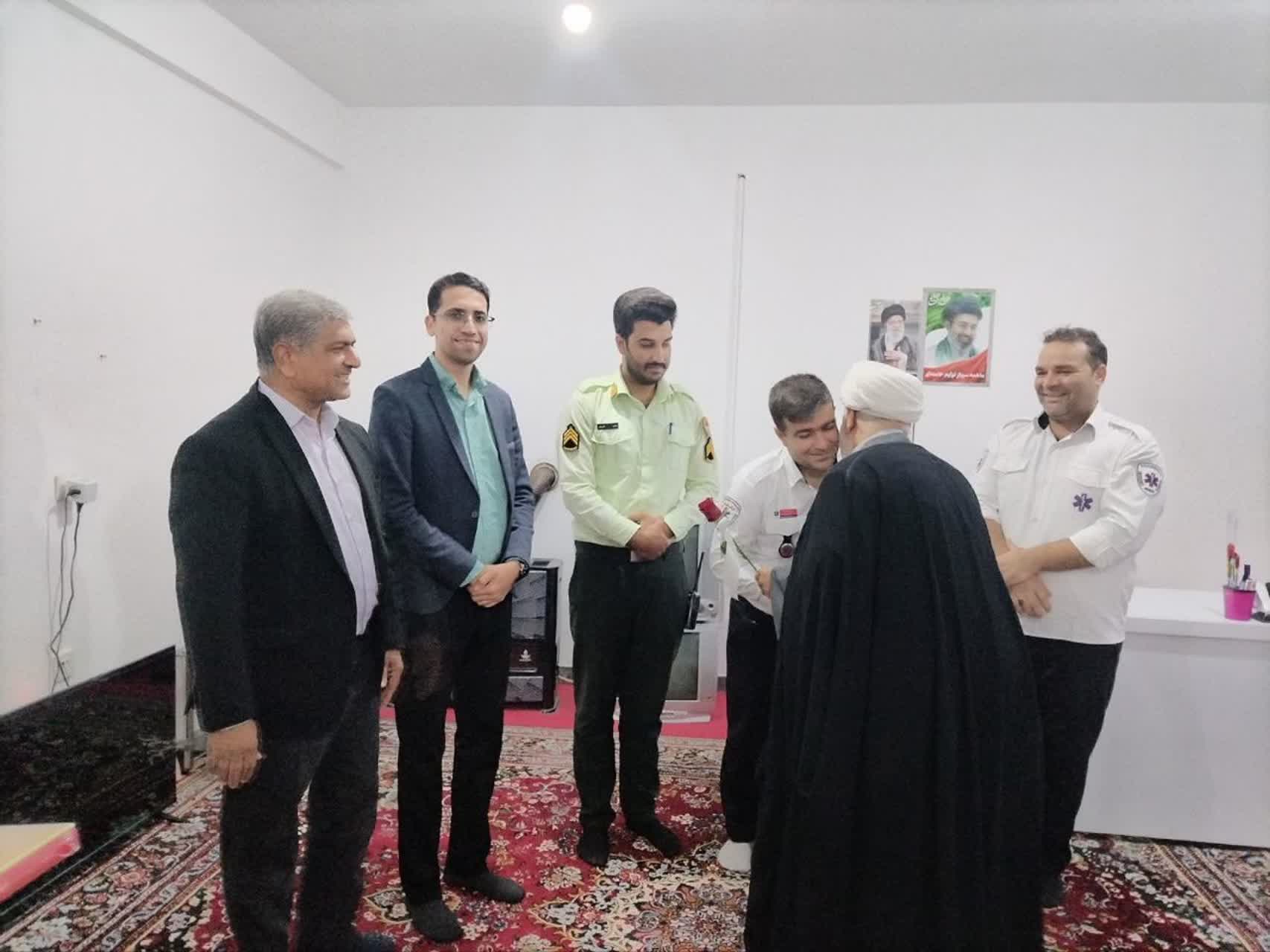 بازدید مسئولان و معتمدین روستای رقه از پایگاه اورژانس ۱۱۵
