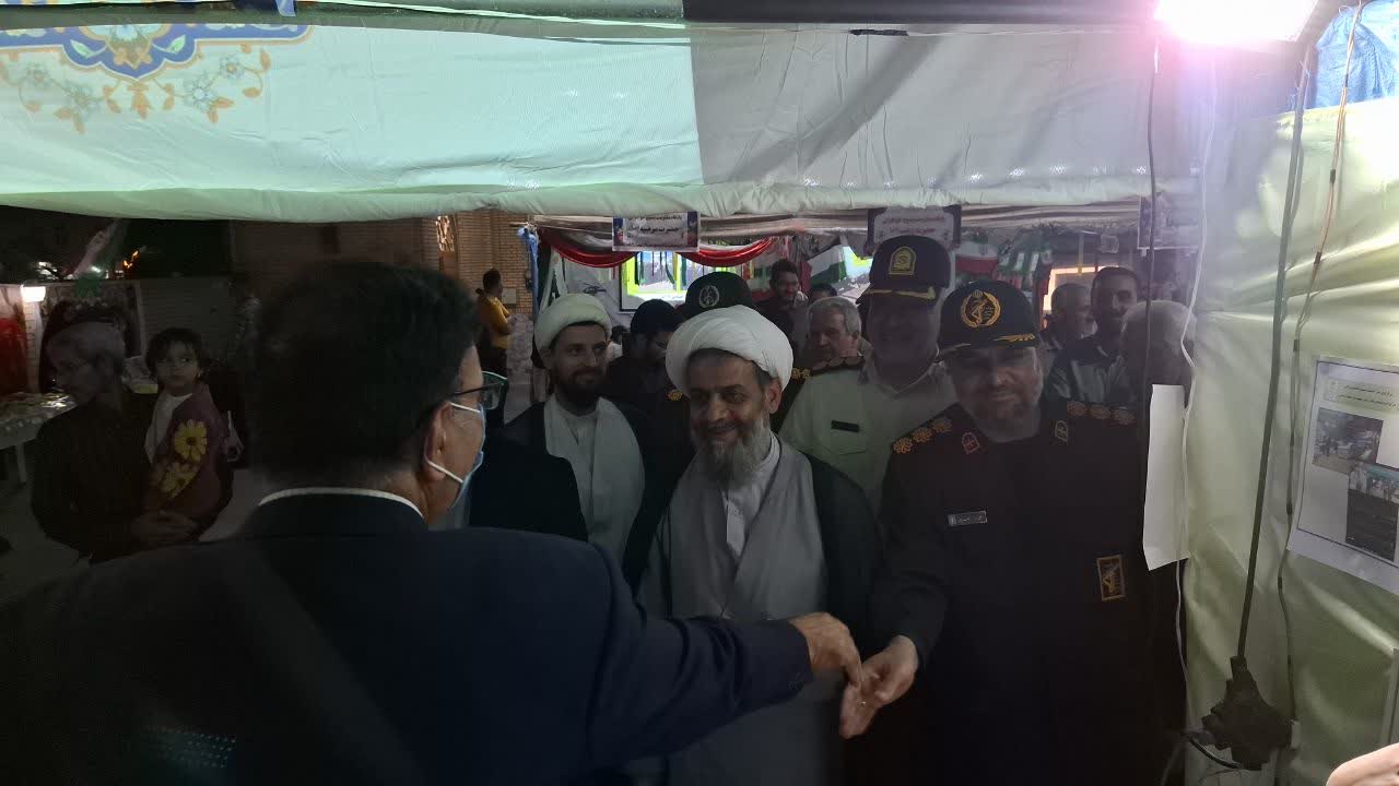 بازدید مسئولین از غرفه شبکه بهداشت و درمان بشرویه