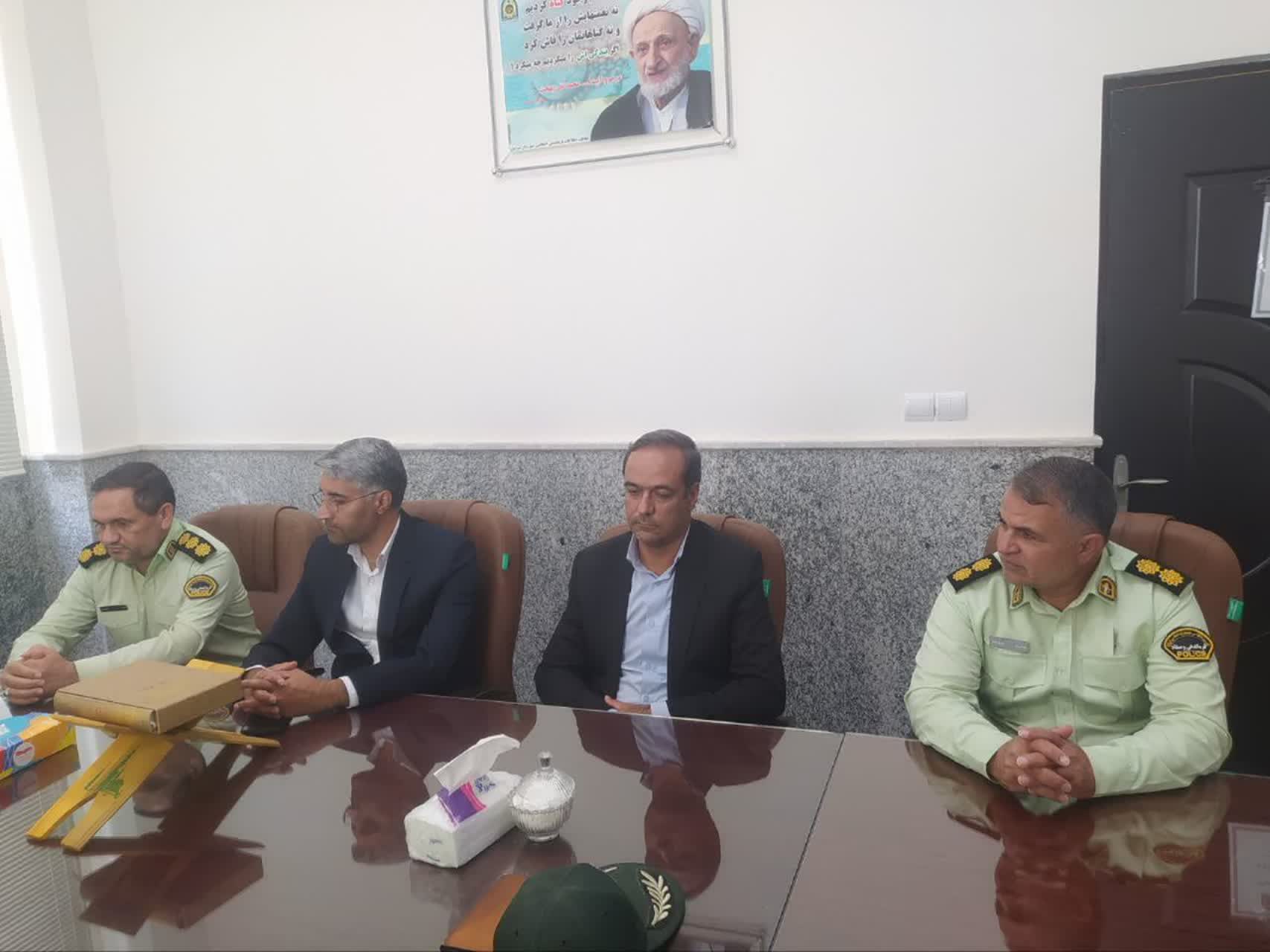 دیدار فرماندار سرایان با فرمانده انتظامی شهرستان به مناسبت هفته نیروی انتظامی