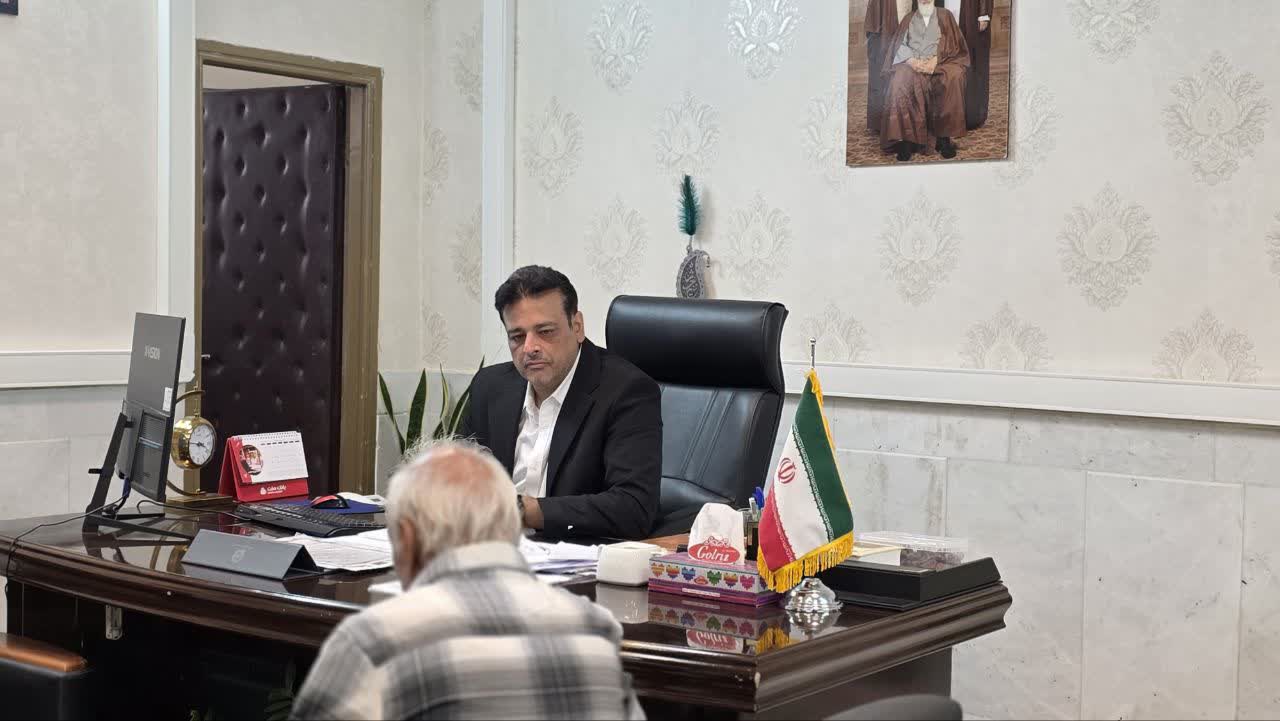 ملاقات مردمی فرماندار فردوس و بررسی مستقیم مشکلات شهروندان