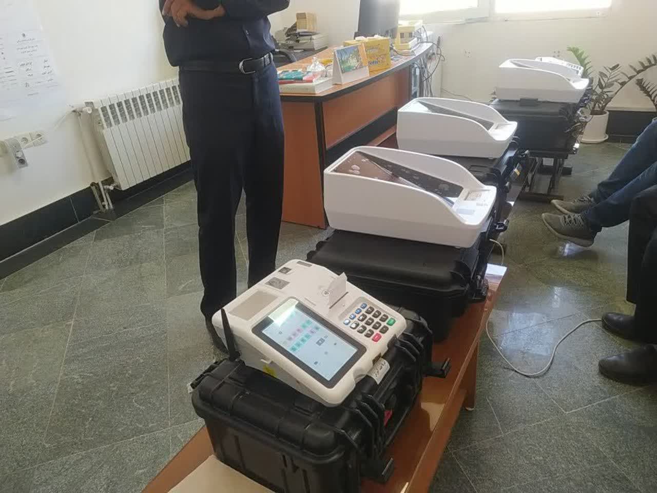 برگزاری مانور سراسری انتخابات در شهرستان سرایان برای سنجش آمادگی زیرساخت‌ها