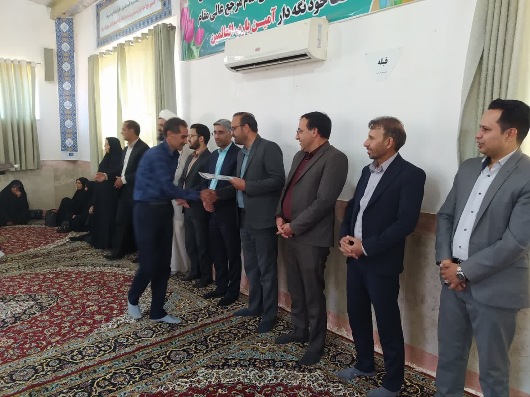 تجلیل از دهیاران شهرستان سرایان به مناسبت روز ملی روستا و عشایر