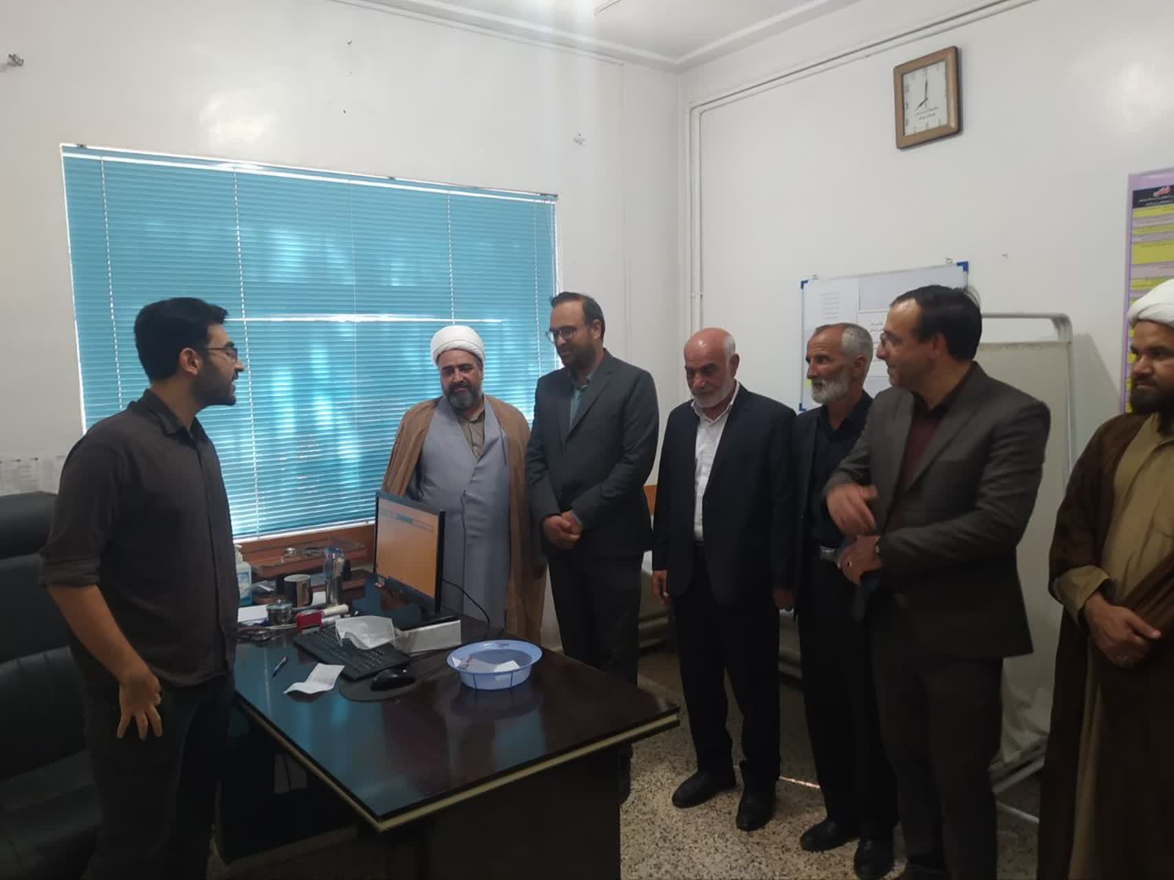 حضور فرماندار و جمعی از مسئولین در مرکز بهداشت سه قلعه
