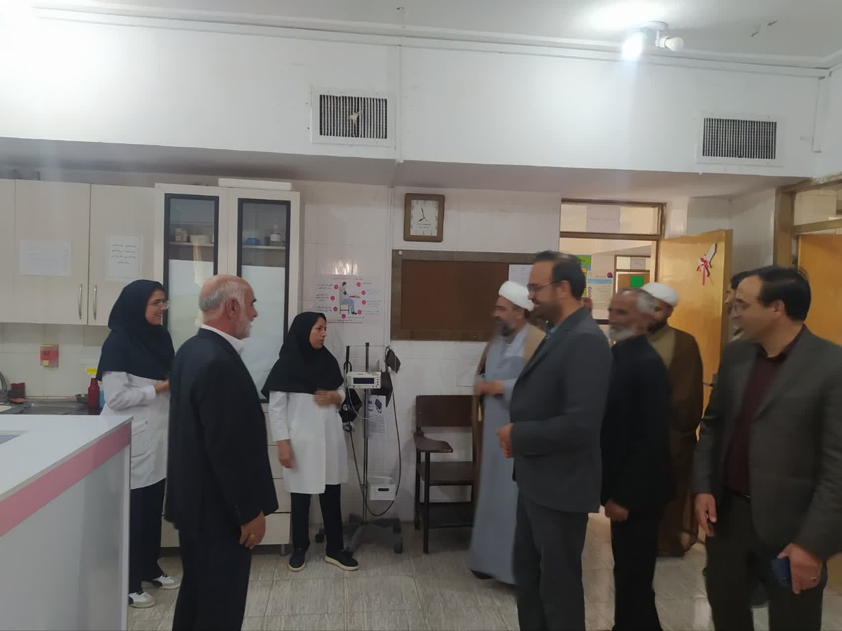 عرض خداقوت فرماندار به کادر درمان مرکز بهداشت سه قلعه
