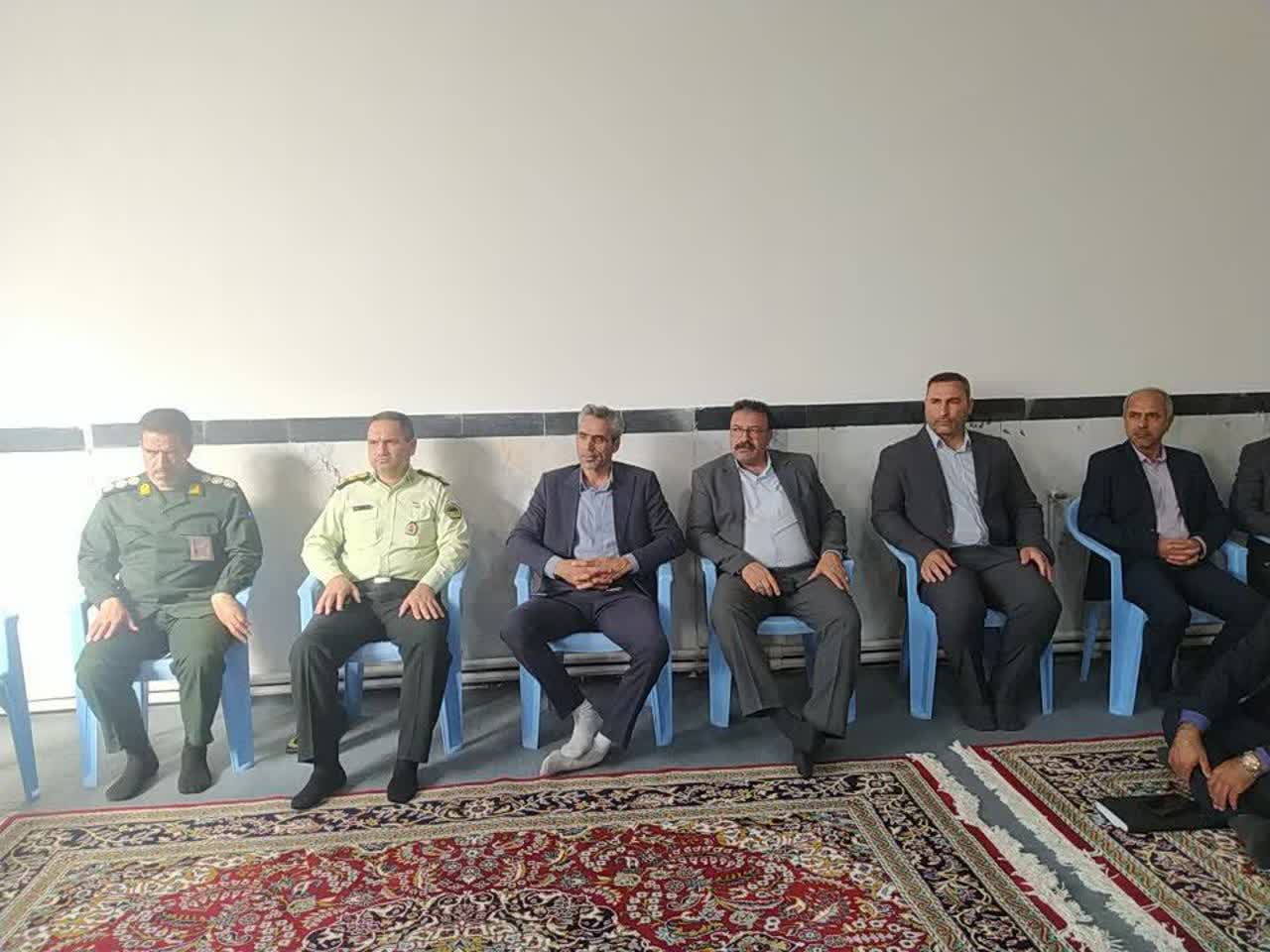 دیدار فرماندار و اعضای شورای اداری و تأمین شهرستان سرایان با امام جمعه 